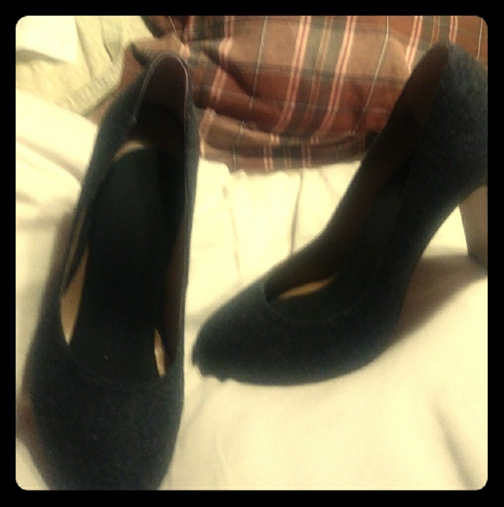 Banna republic high heels